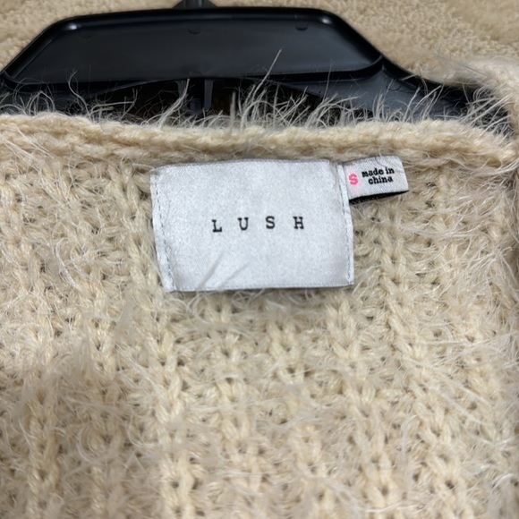 Lush (boutique brand) furry cardigan. Size S fits oversized.‎ - Picture 3 of 5